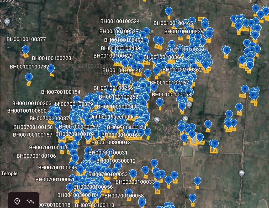 Field tracking map showing multiple farmer plots with unique IDs
